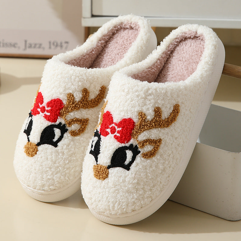 Christmas Cotton Slippers, Warm Furry Santa Claus Home Shoes – Angle view